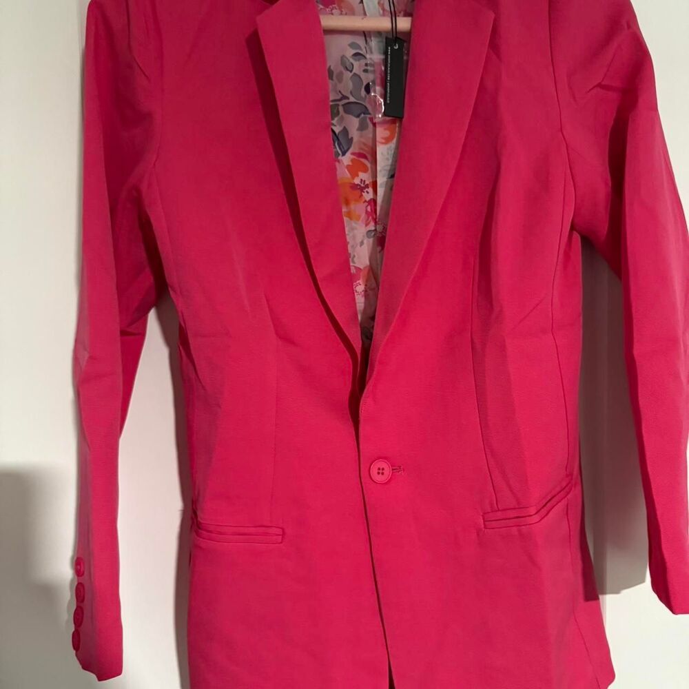 LE•LÃ•LÖ Pink Blazer